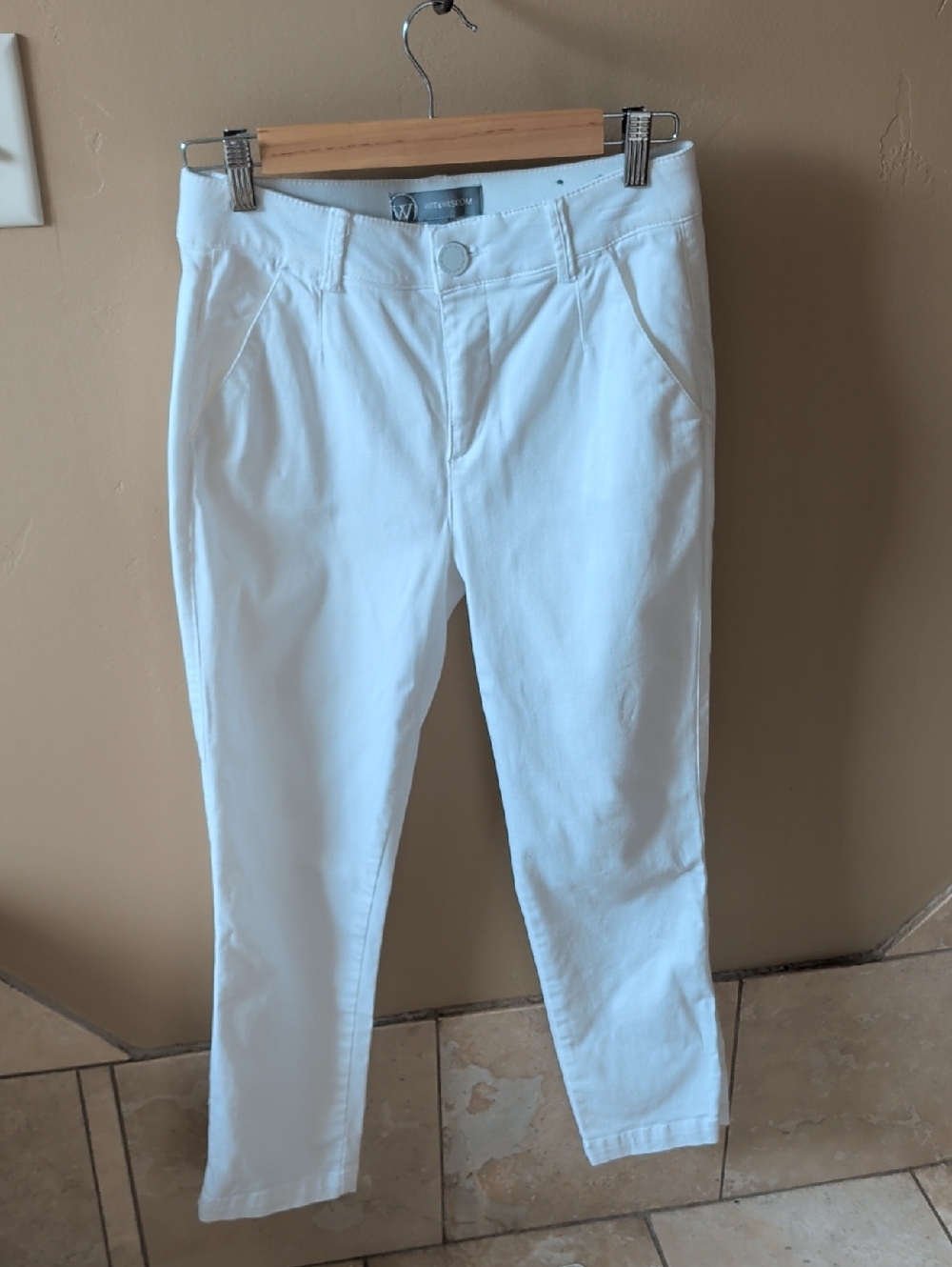 Wit & Wisdom White High-Rise Button Front Pants